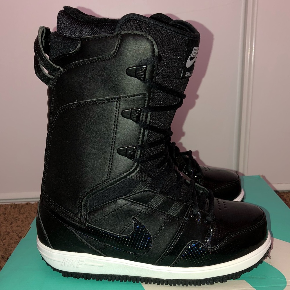 Nike SB Vapen Women’s Snowboard Boots